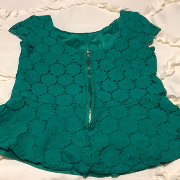 Size xl exhilaration green top - Picture 5 of 7
